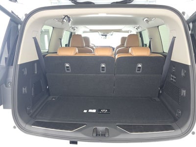 2026 INFINITI QX80 LUXE