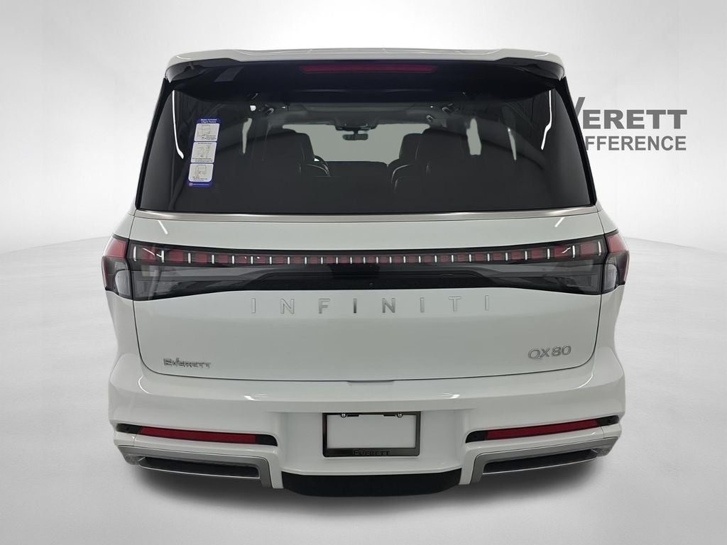 2026 INFINITI QX80 LUXE
