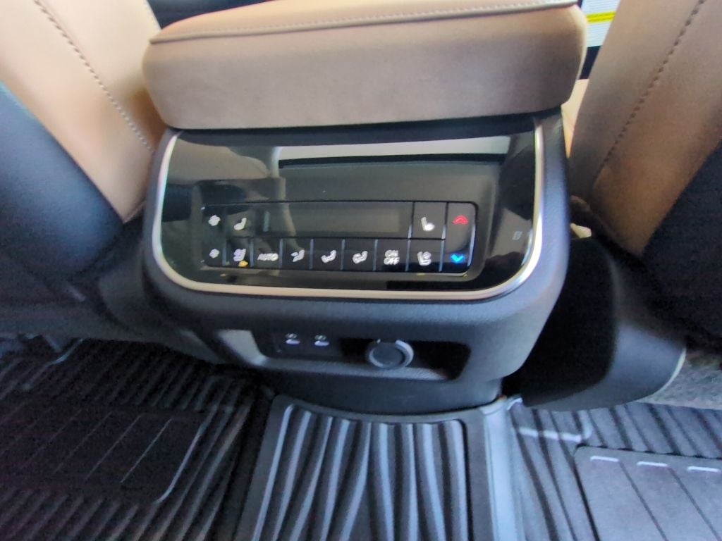 2027 INFINITI QX80 Luxe 2WD