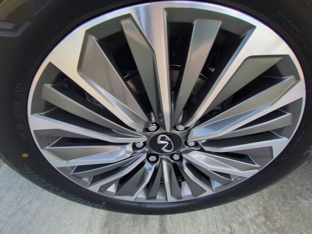 2027 INFINITI QX80 Luxe 2WD