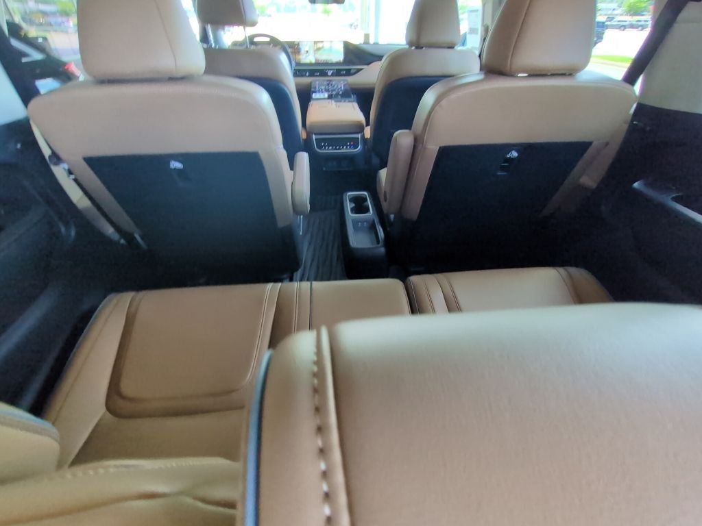 2027 INFINITI QX80 Luxe 2WD