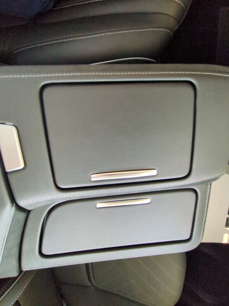 2027 INFINITI QX80 LUXE