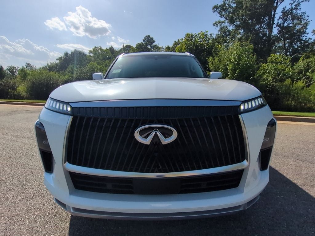2027 INFINITI QX80 LUXE