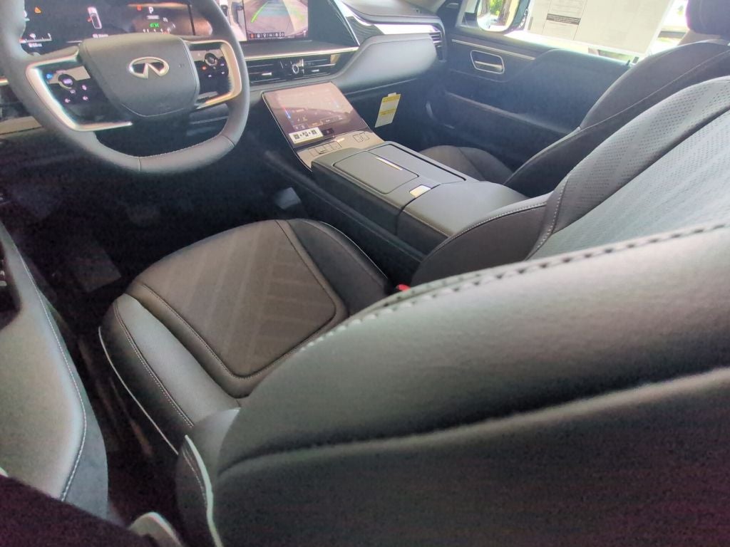 2027 INFINITI QX80 LUXE