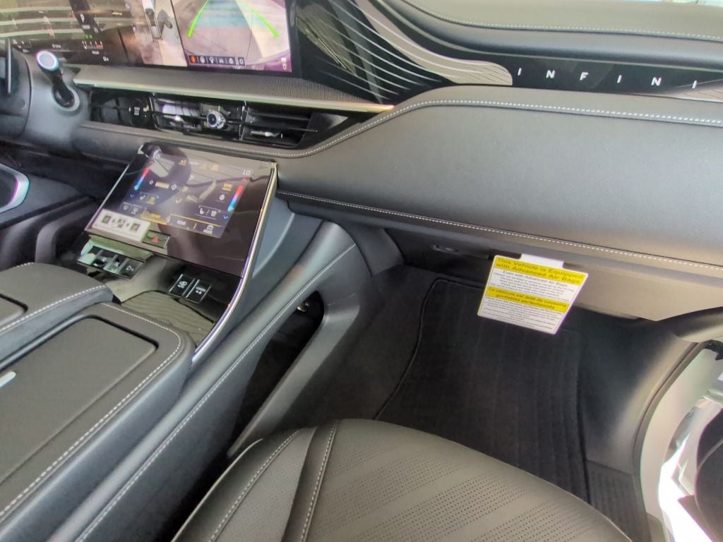 2027 INFINITI QX80 LUXE