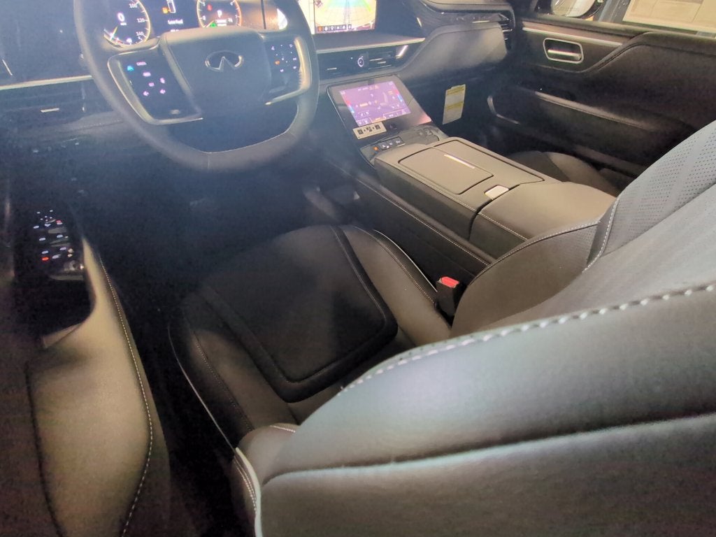 2027 INFINITI QX80 Luxe 2WD