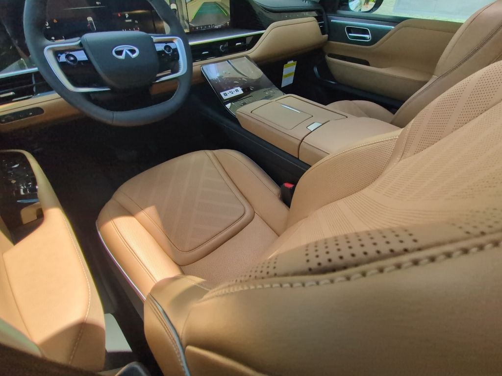 2027 INFINITI QX80 Luxe 4WD
