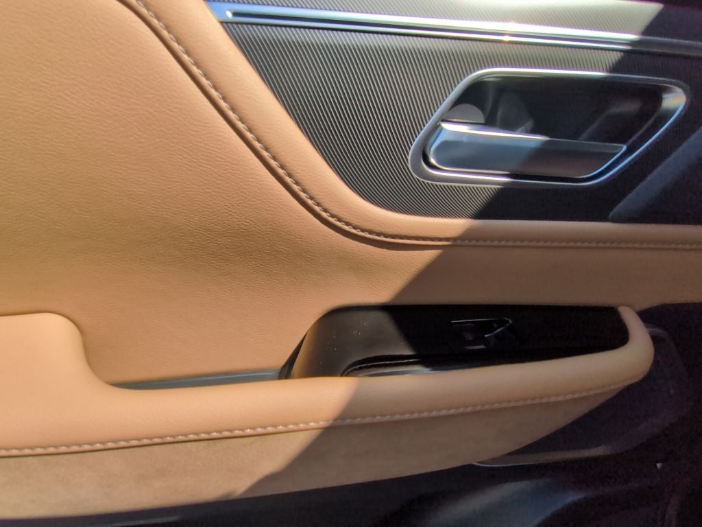 2027 INFINITI QX80 Luxe 4WD