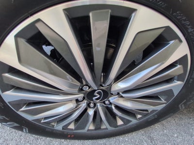 2027 INFINITI QX80 Luxe 4WD