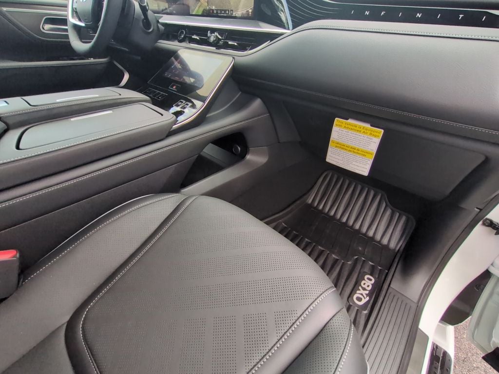 2027 INFINITI QX80 Luxe 4WD