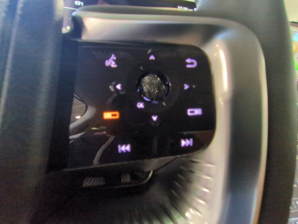 2027 INFINITI QX80 Luxe 4WD