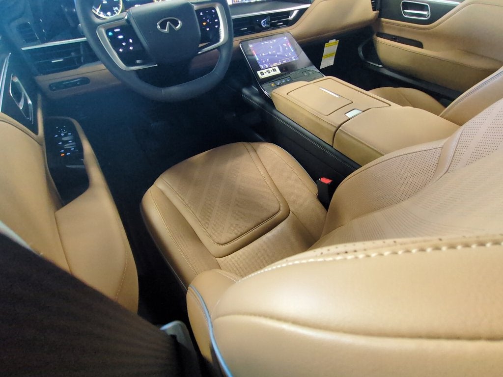 2027 INFINITI QX80 Luxe 4WD