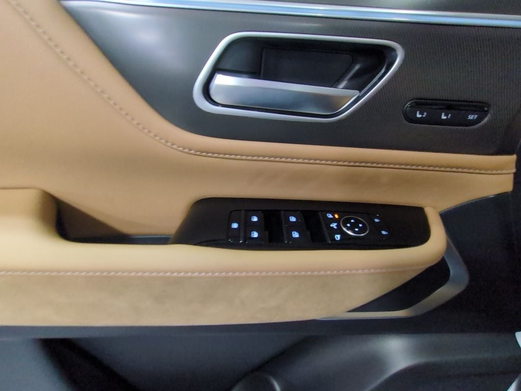 2026 INFINITI QX80 LUXE