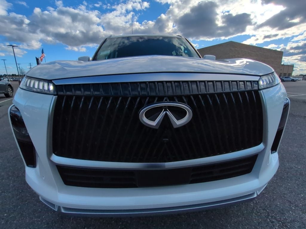 2026 INFINITI QX80 LUXE