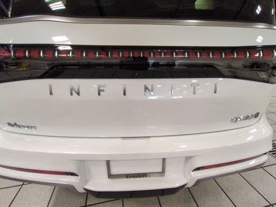 2026 INFINITI QX80 LUXE