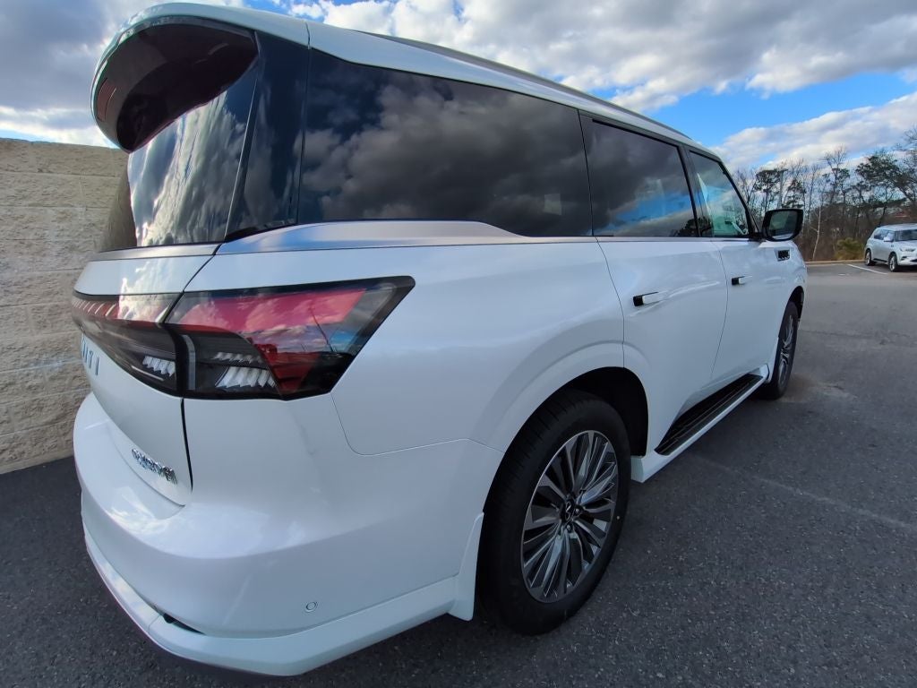 2026 INFINITI QX80 LUXE