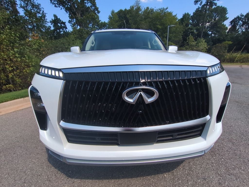 2027 INFINITI QX80 Luxe 4WD