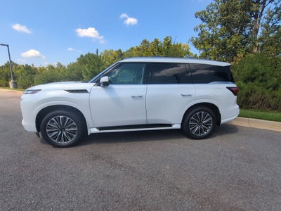 2027 INFINITI QX80 Luxe 4WD