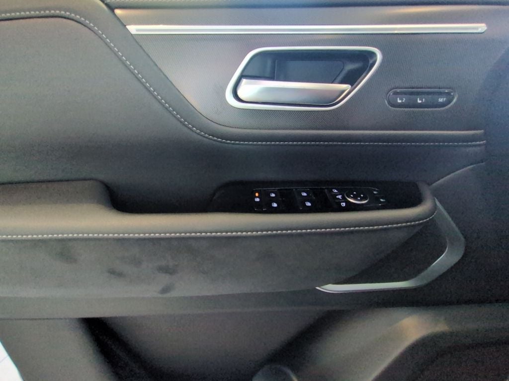 2027 INFINITI QX80 Luxe 4WD
