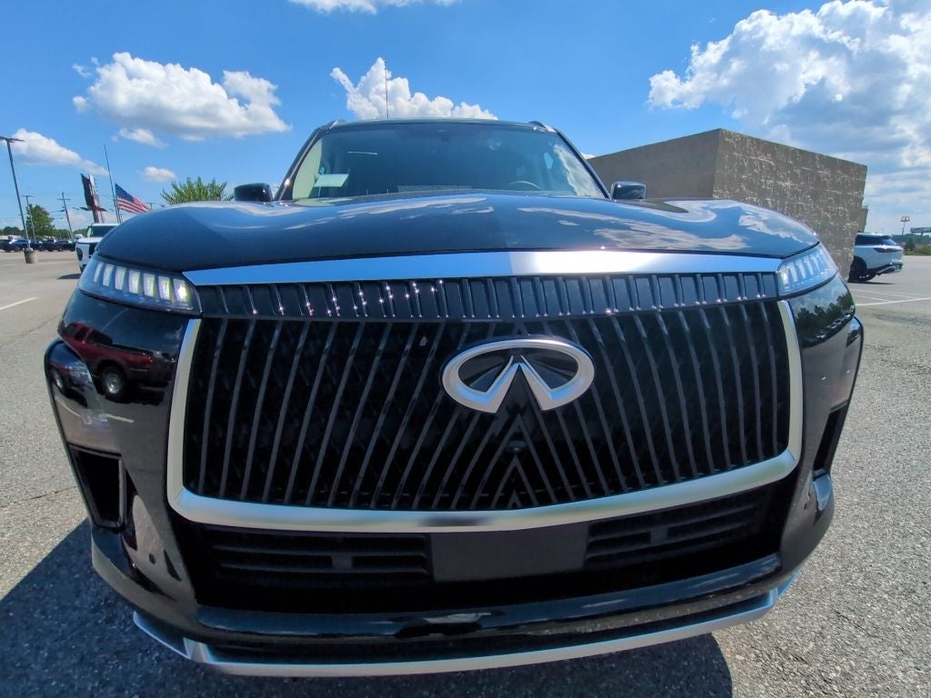 2027 INFINITI QX80 Luxe 4WD