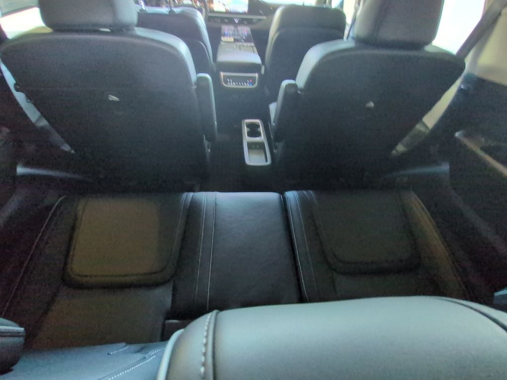 2027 INFINITI QX80 Luxe 4WD