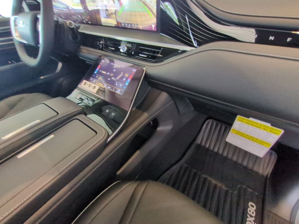 2027 INFINITI QX80 Luxe 4WD