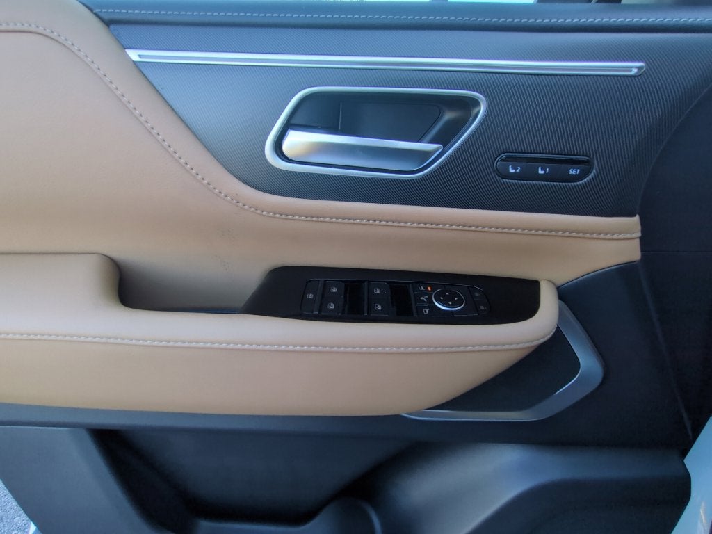 2027 INFINITI QX80 Luxe 4WD