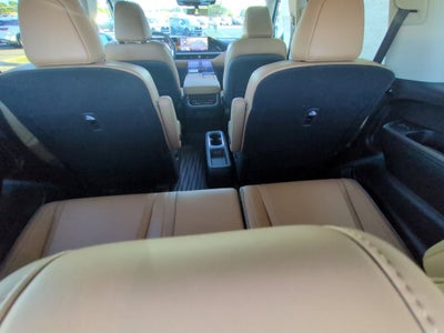 2027 INFINITI QX80 Luxe 4WD