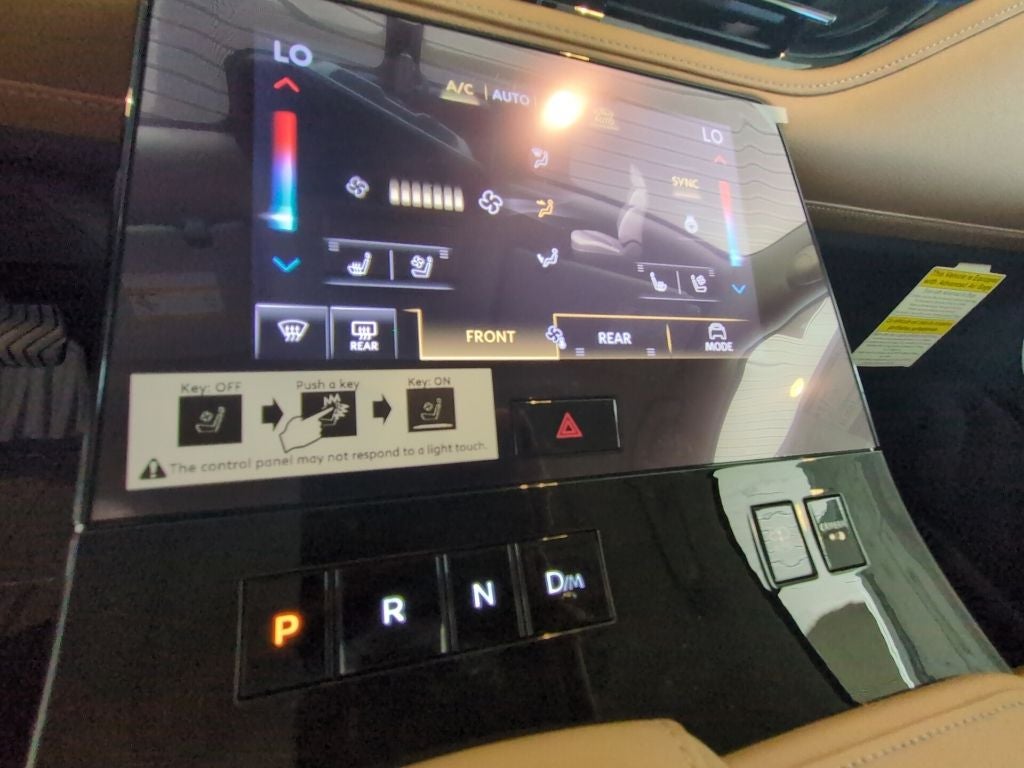 2027 INFINITI QX80 Luxe 4WD