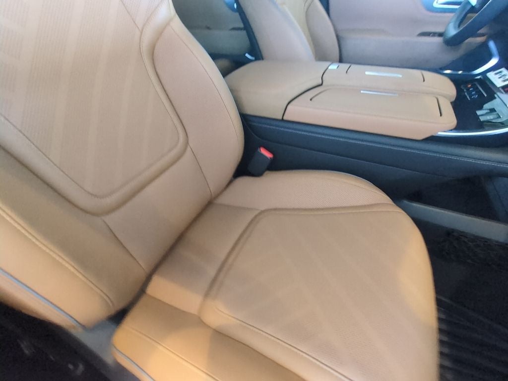 2027 INFINITI QX80 Luxe 4WD