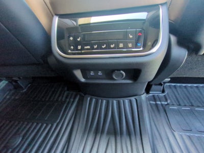 2027 INFINITI QX80 Luxe 4WD