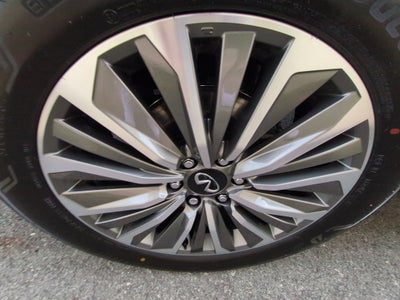 2027 INFINITI QX80 Luxe 4WD