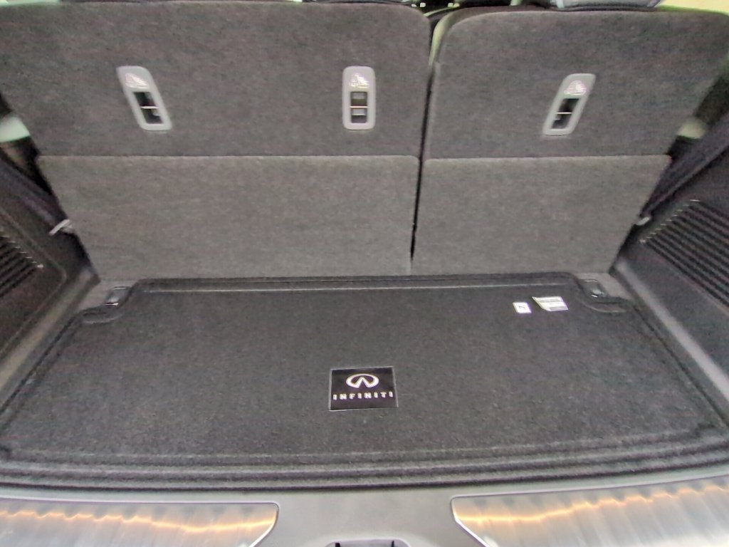 2027 INFINITI QX80 Luxe 4WD
