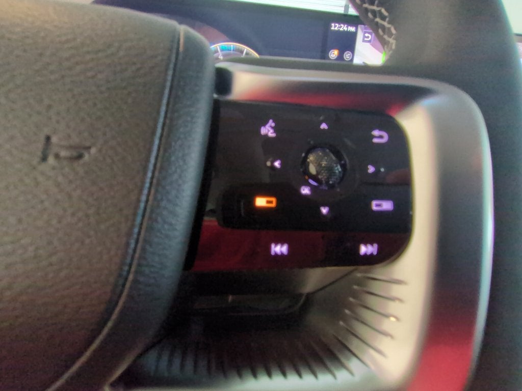 2027 INFINITI QX80 Luxe 4WD