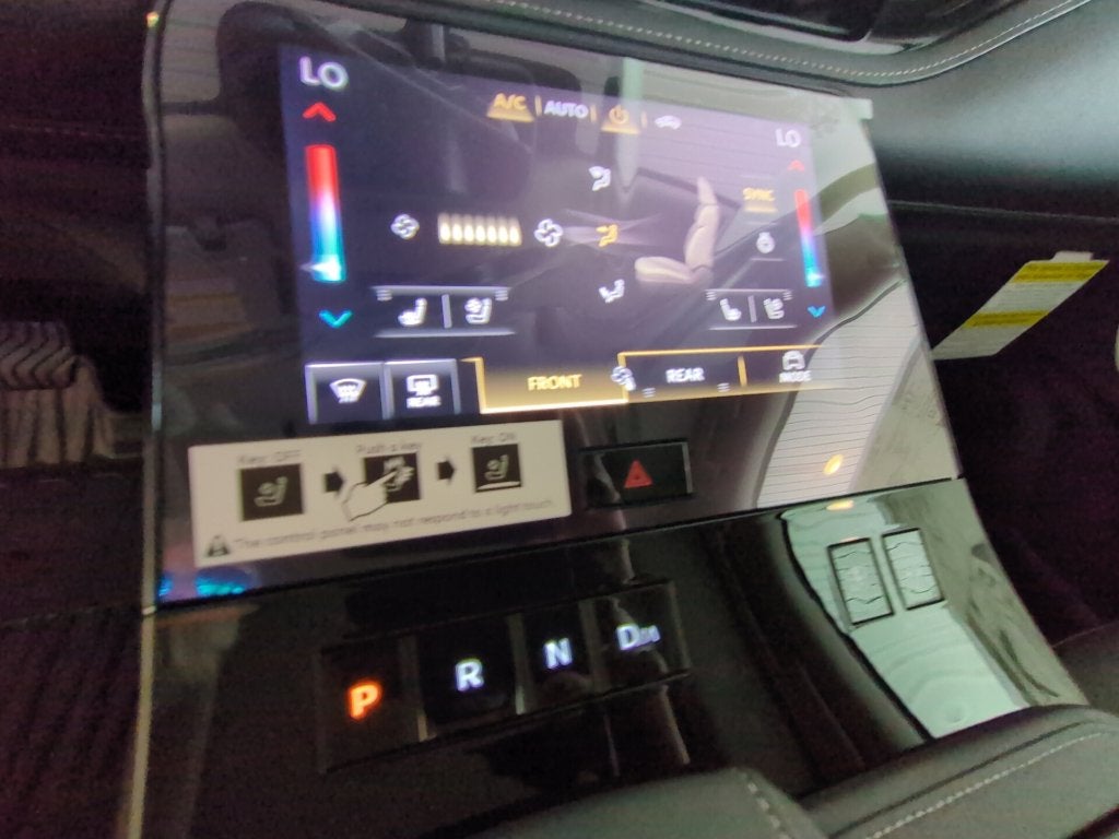 2027 INFINITI QX80 Luxe 4WD