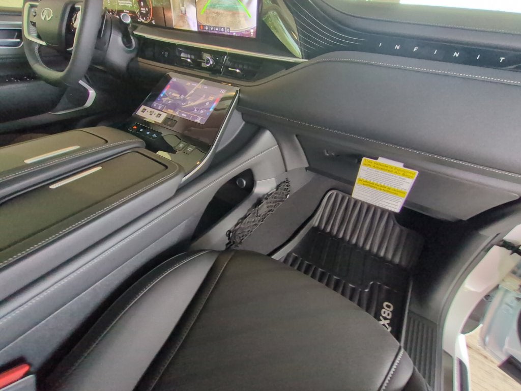 2027 INFINITI QX80 Luxe 4WD