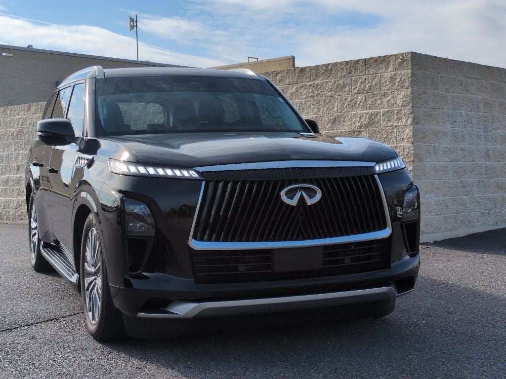 2025 INFINITI QX80 Luxe 4WD
