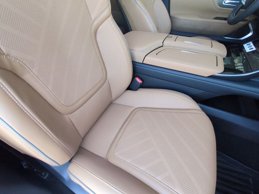 2027 INFINITI QX80 Luxe 4WD