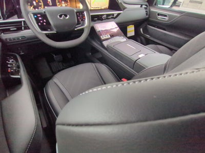 2027 INFINITI QX80 Luxe 4WD