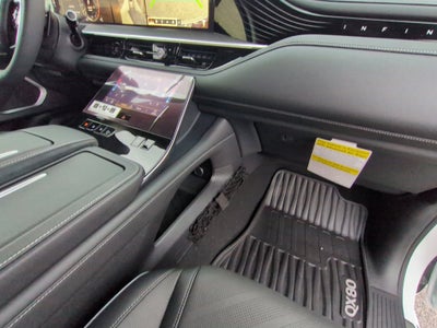 2027 INFINITI QX80 Luxe 4WD