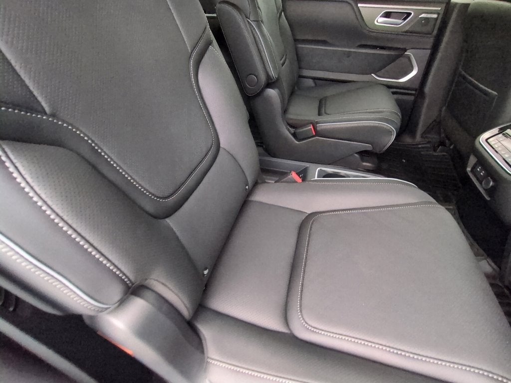 2027 INFINITI QX80 Luxe 4WD