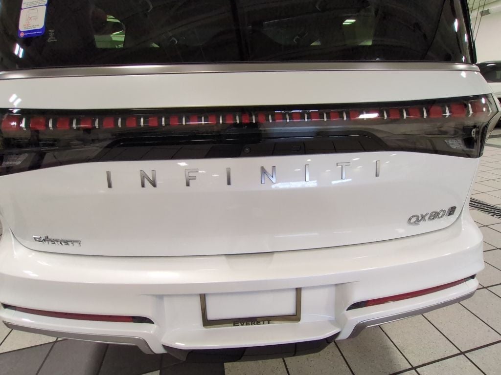 2026 INFINITI QX80 Luxe 4WD