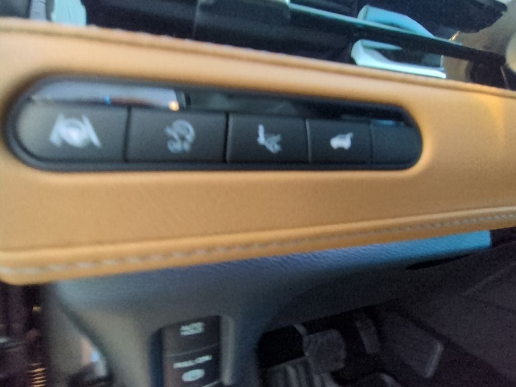2027 INFINITI QX80 Luxe 4WD