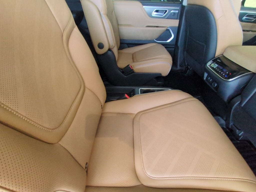 2027 INFINITI QX80 Luxe 4WD