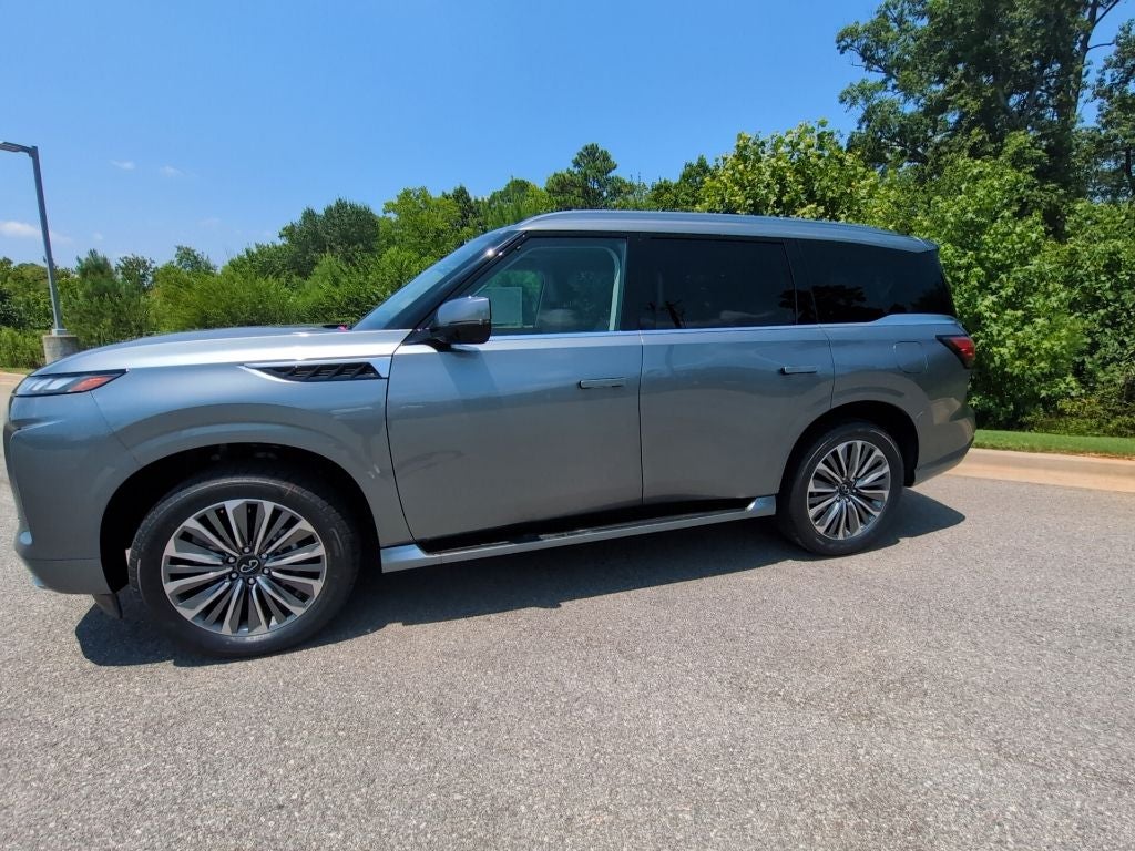 2027 INFINITI QX80 Luxe 4WD