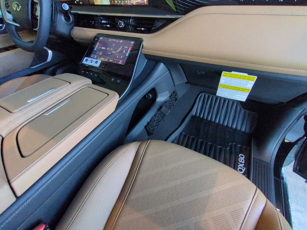 2027 INFINITI QX80 Luxe 4WD