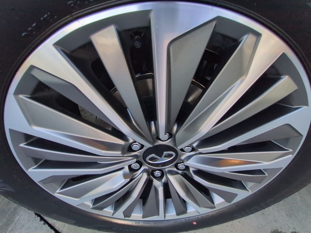 2027 INFINITI QX80 Luxe 4WD