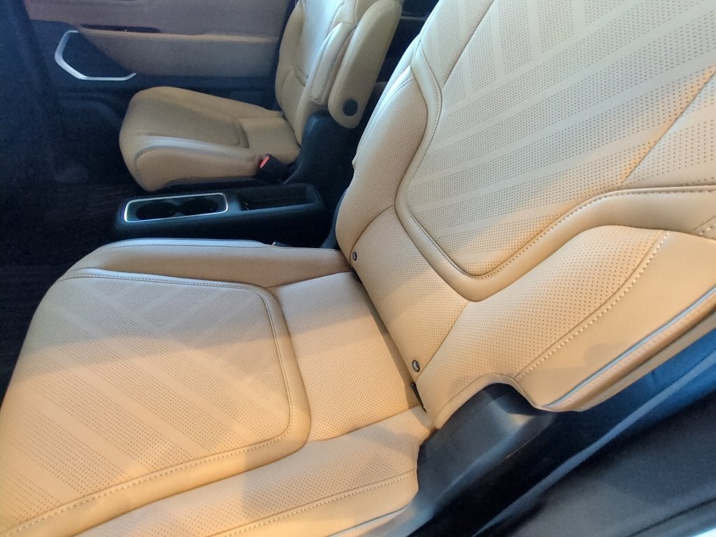 2027 INFINITI QX80 LUXE