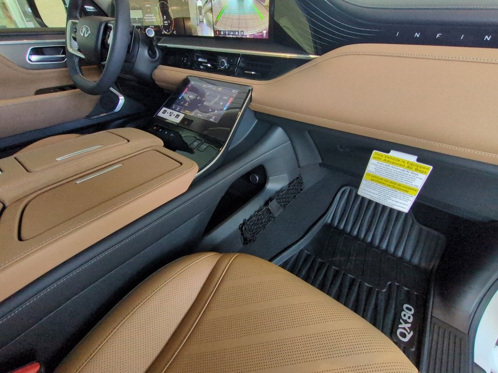 2027 INFINITI QX80 LUXE