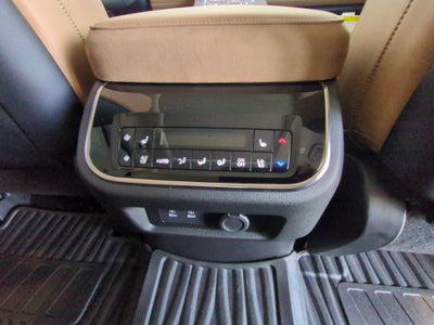 2027 INFINITI QX80 LUXE